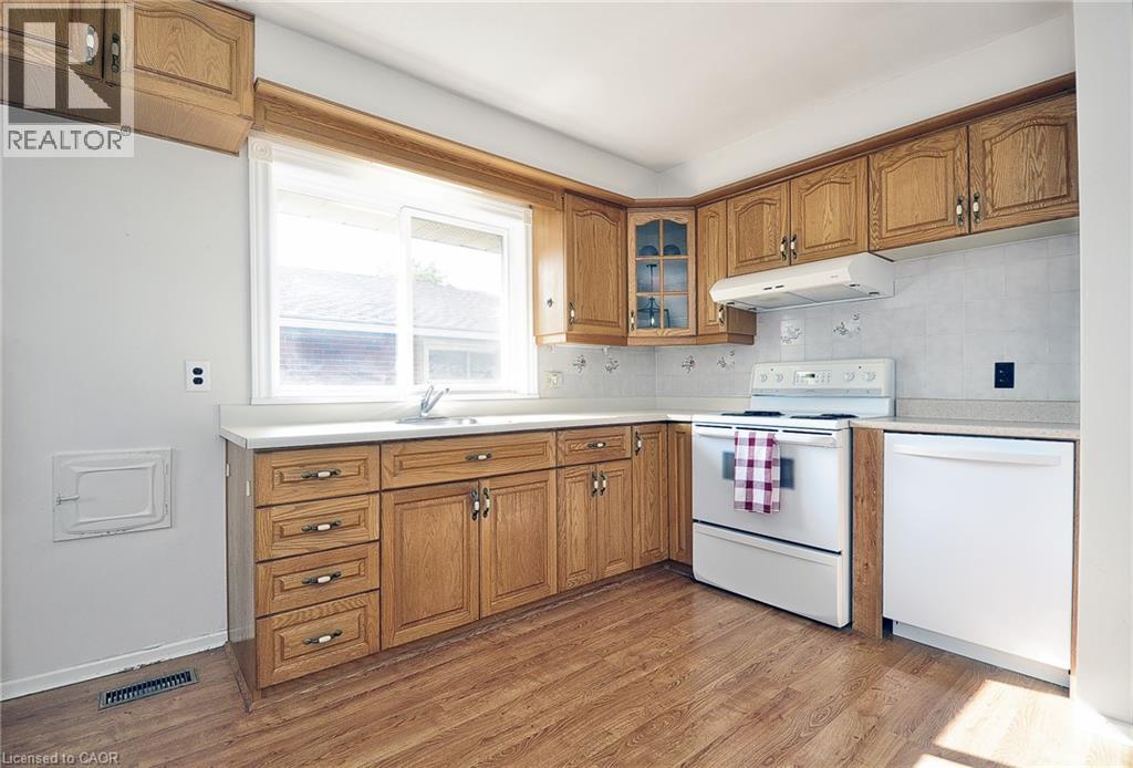 16 Broadview Avenue, Cambridge, Ontario  N1R 3V7 - Photo 5 - 40859972