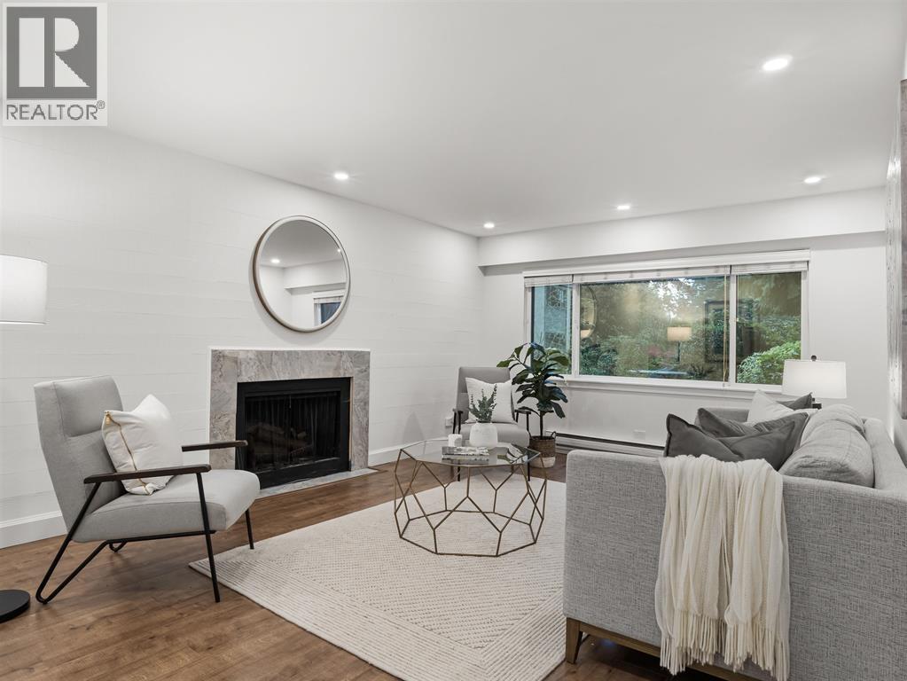 1253 Plateau Drive, North Vancouver, British Columbia  V7P 2J3 - Photo 2 - R3161497