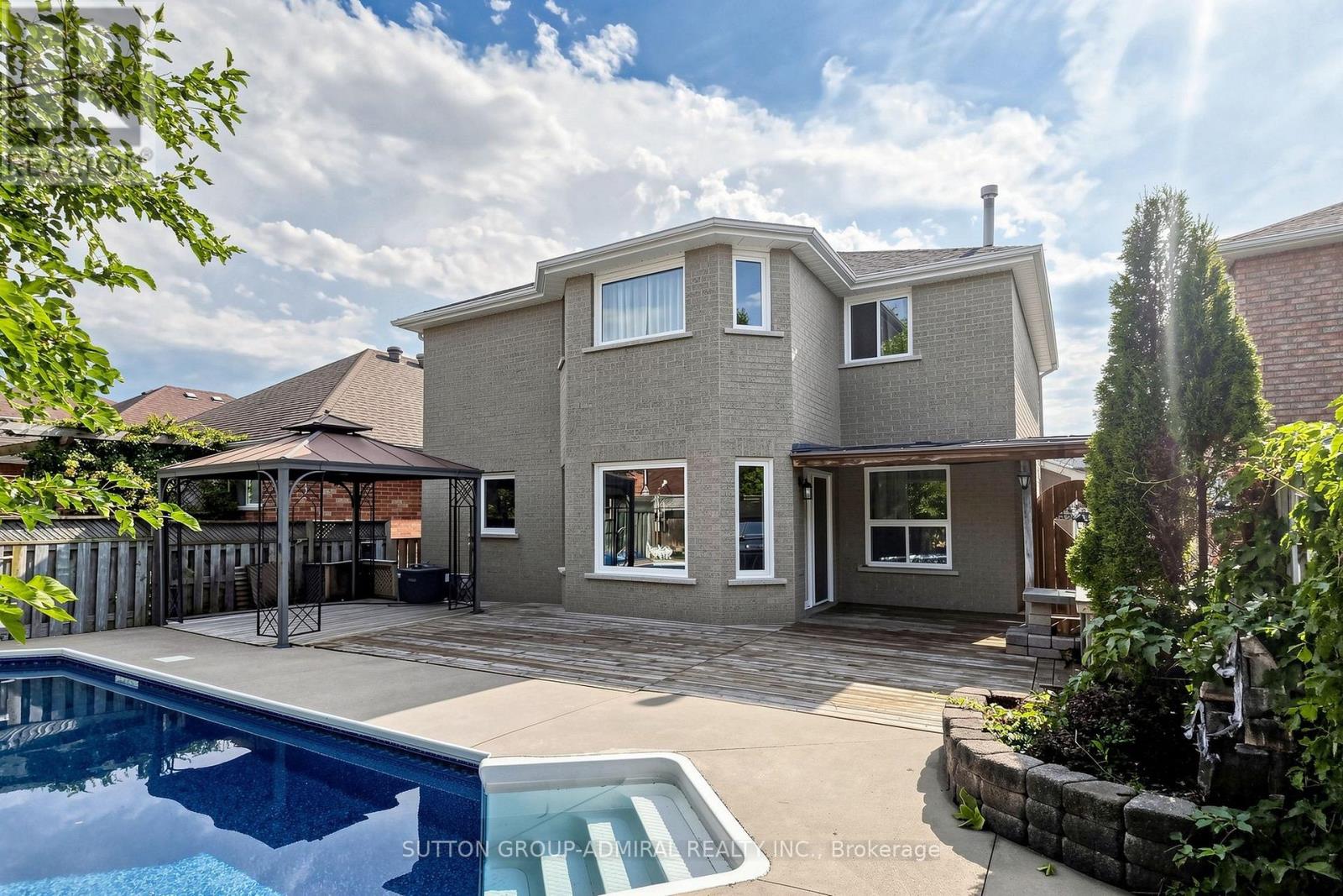 38 FELT CRESCENT, Barrie, Ontario