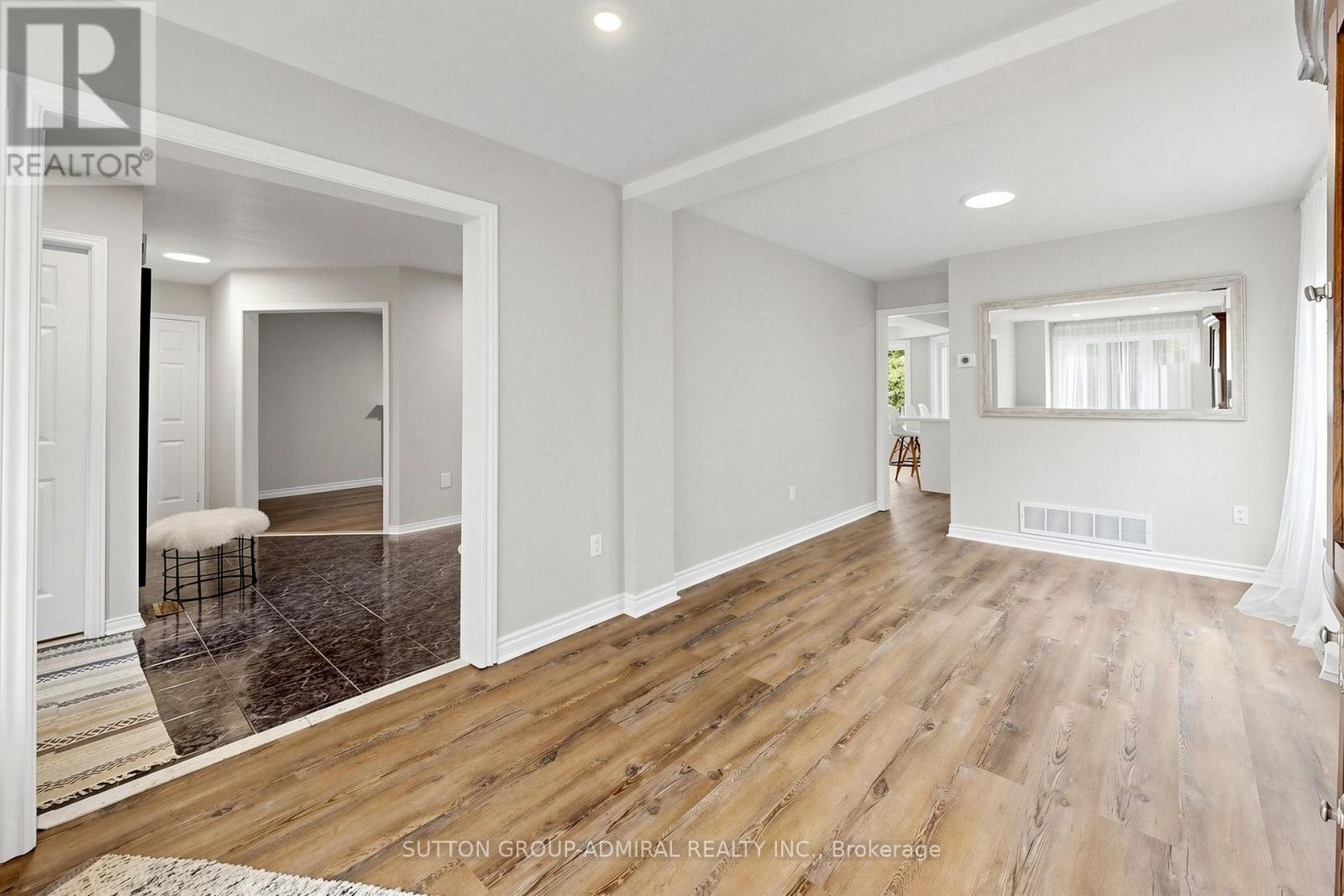 38 Felt Crescent, Barrie, Ontario  L4N 8V1 - Photo 11 - S13743664
