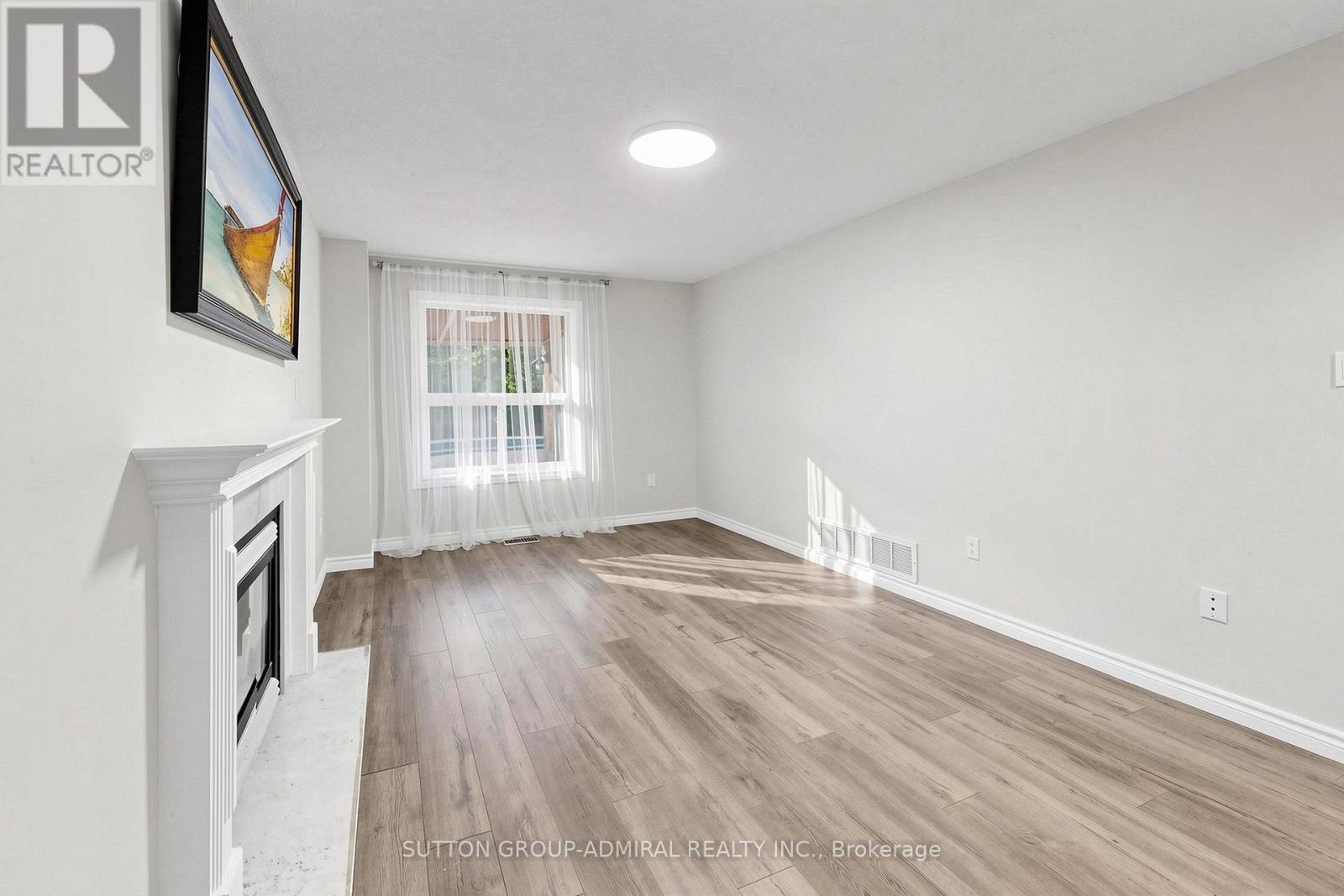 38 Felt Crescent, Barrie, Ontario  L4N 8V1 - Photo 14 - S13743664