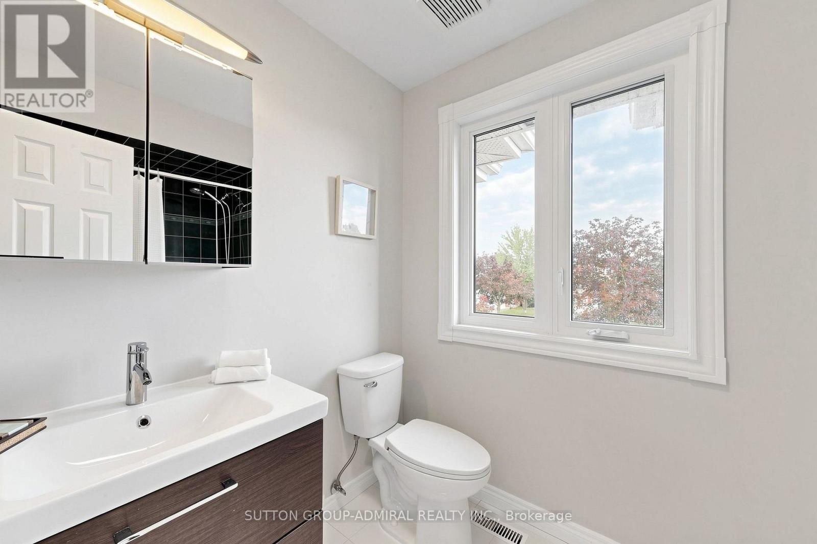 38 Felt Crescent, Barrie, Ontario  L4N 8V1 - Photo 25 - S13743664