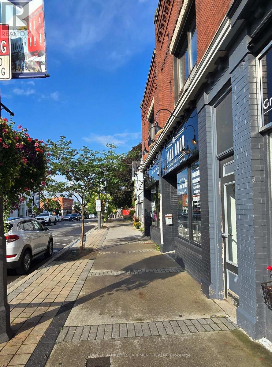 B - 154 MAIN STREET E, Milton, Ontario
