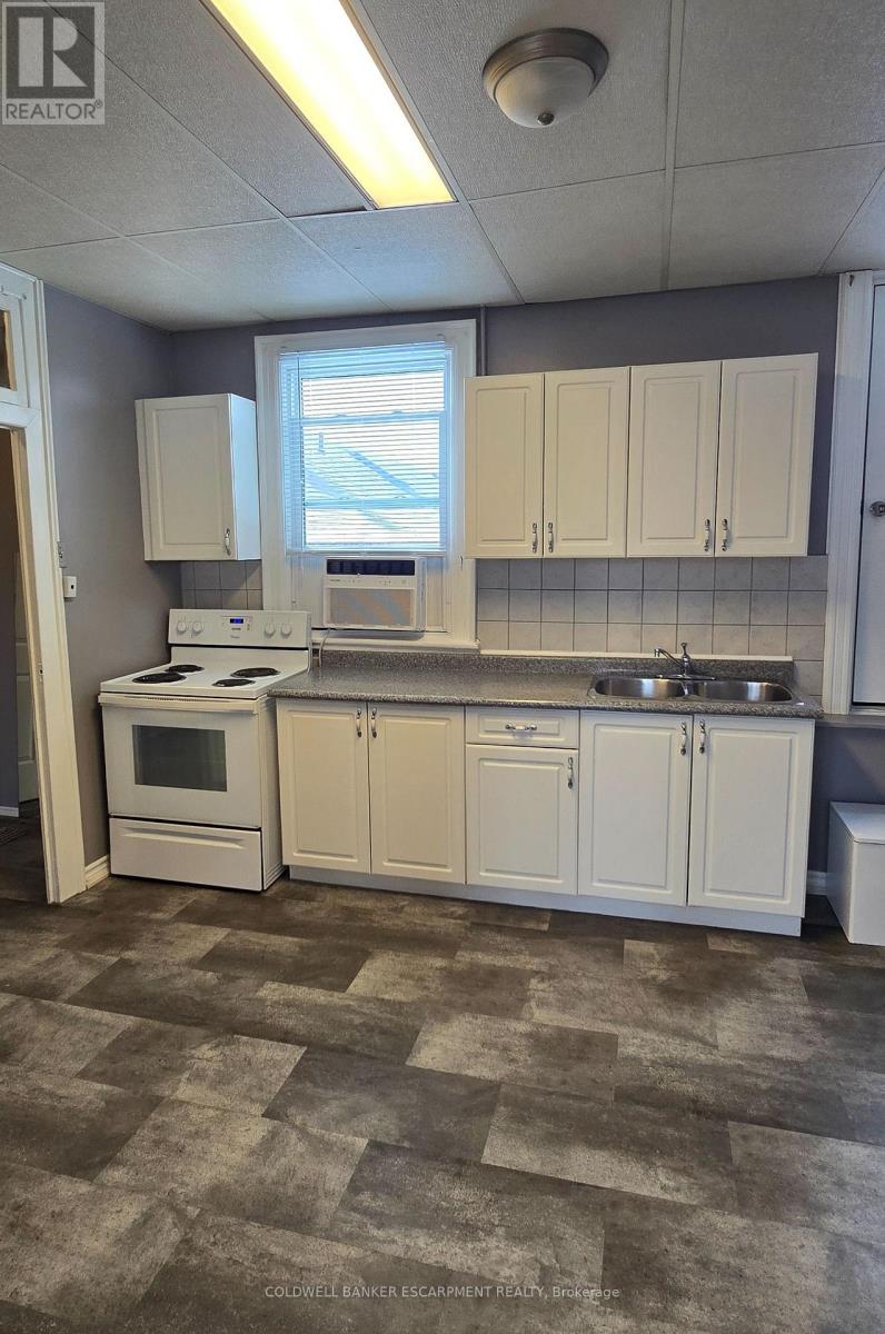 B - 154 Main Street E, Milton, Ontario  L9T 1N6 - Photo 10 - W13743674