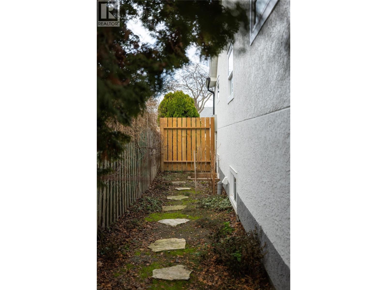 773 Sutherland Avenue, Kelowna, British Columbia  V1Y 5X4 - Photo 55 - 10389642