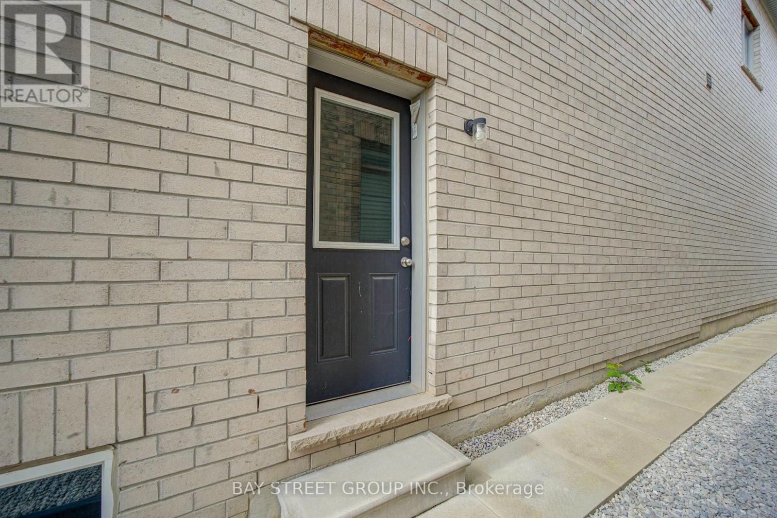 16 Malaspina Close, Brampton, Ontario  L6Y 6E2 - Photo 45 - W13739248