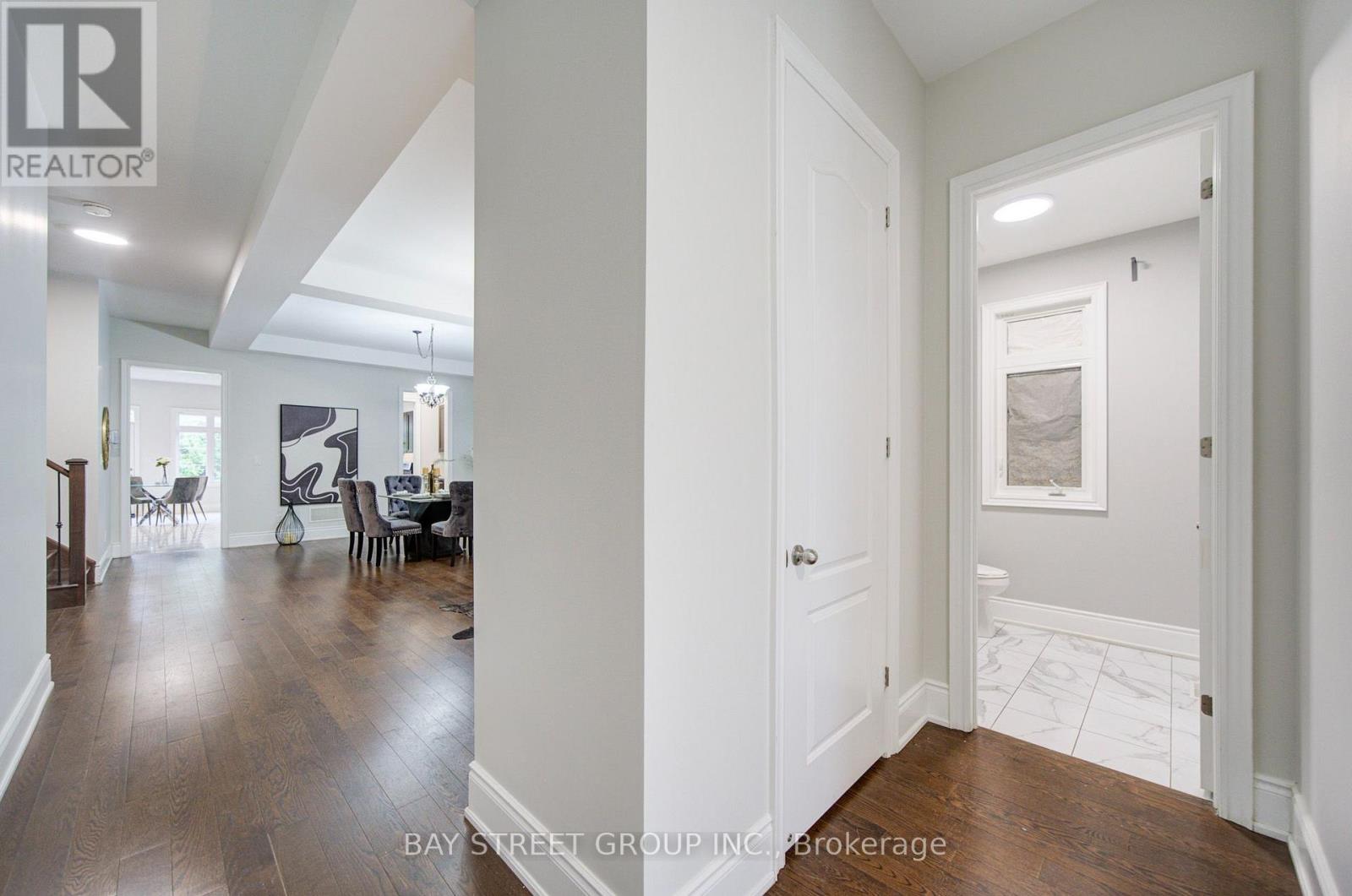 16 Malaspina Close, Brampton, Ontario  L6Y 6E2 - Photo 5 - W13739248