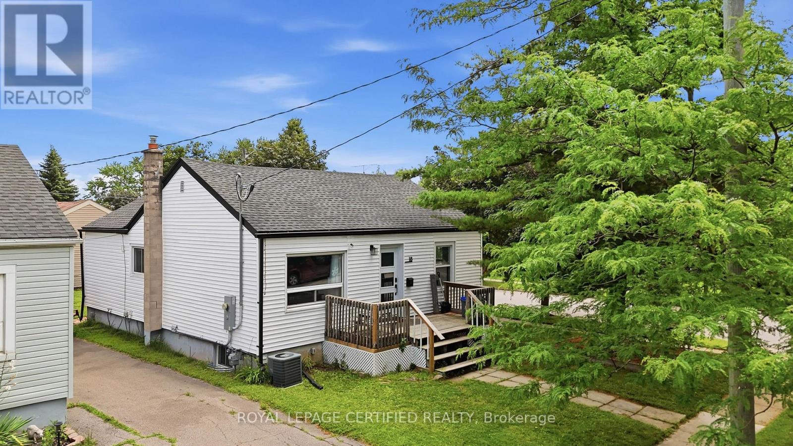 18 Coventry Street, St. Catharines, Ontario  L2R 6X7 - Photo 21 - X13743678