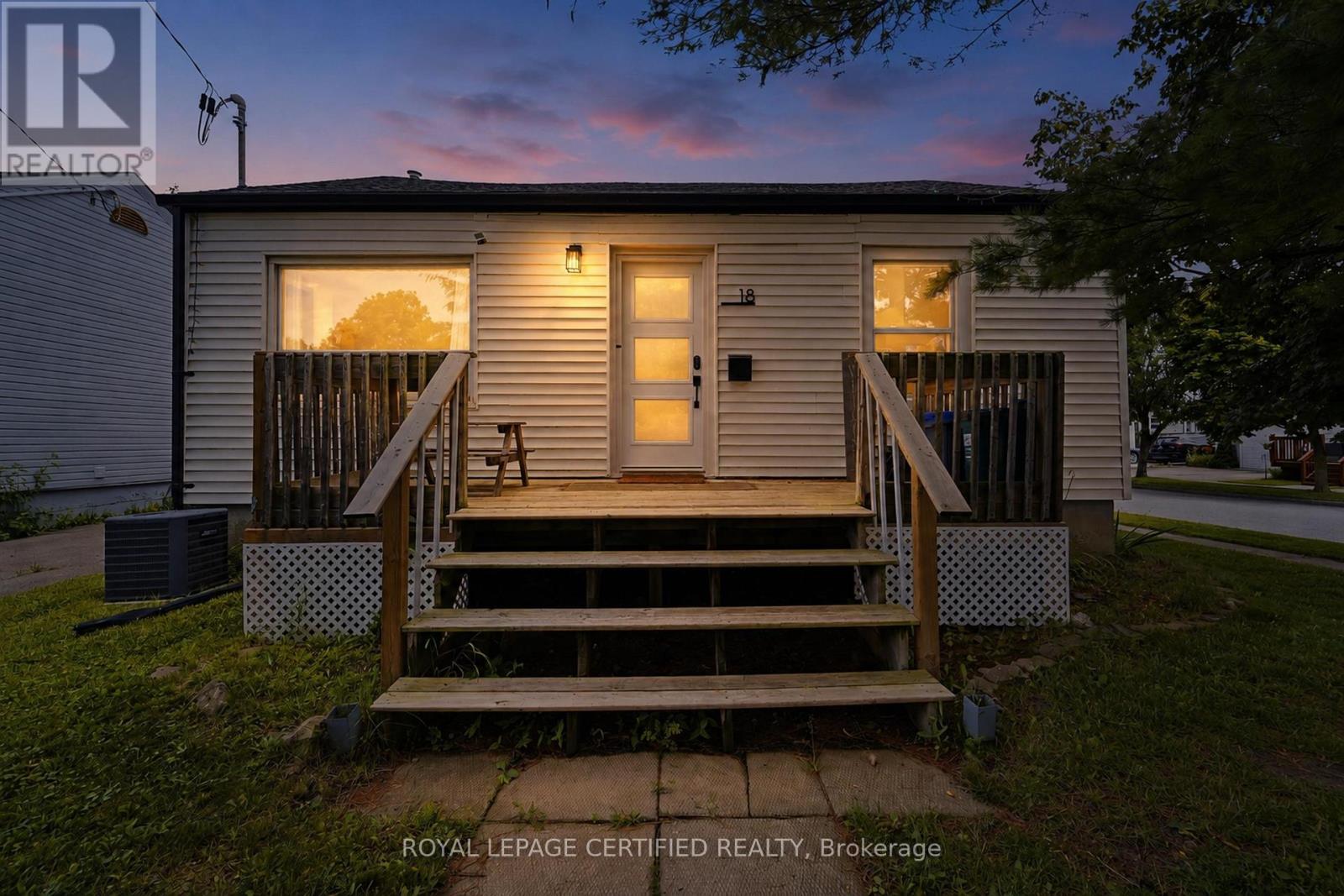 18 Coventry Street, St. Catharines, Ontario  L2R 6X7 - Photo 31 - X13743678