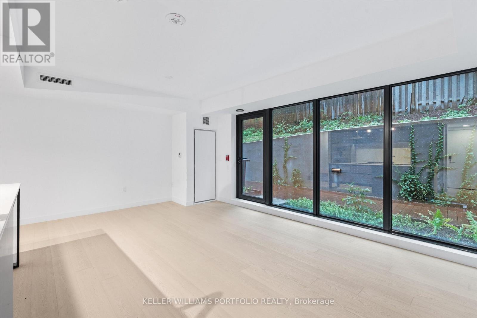 Th09 - 1720 Bayview Avenue, Toronto, Ontario  M4G 3C4 - Photo 7 - C13743688