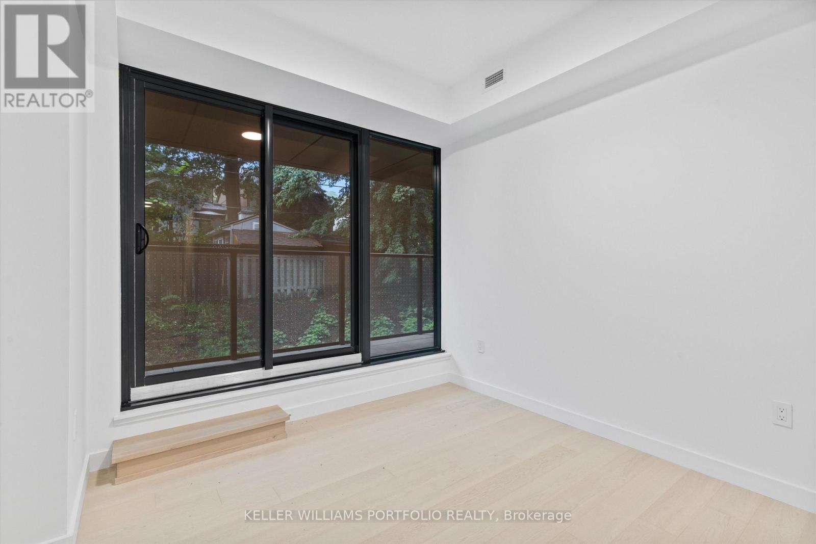 Th09 - 1720 Bayview Avenue, Toronto, Ontario  M4G 3C4 - Photo 8 - C13743688