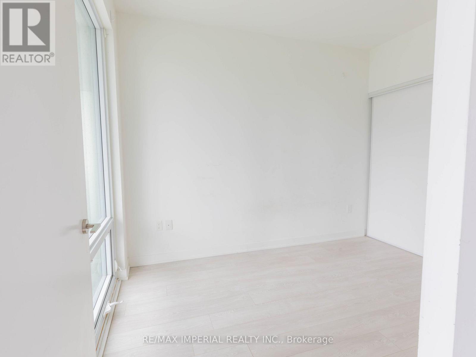 205 - 15 Queens Quay E, Toronto, Ontario  M5E 0A5 - Photo 8 - C13743700