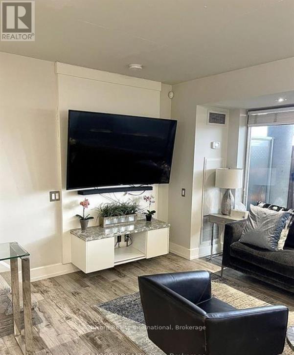 1040 The Queensway, Toronto, Ontario  M8Z 0A7 - Photo 11 - W13743692