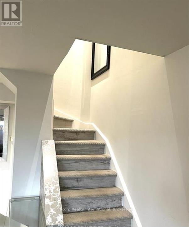 1040 The Queensway, Toronto, Ontario  M8Z 0A7 - Photo 12 - W13743692