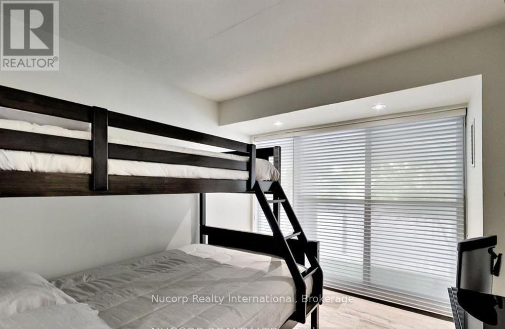 1040 The Queensway, Toronto, Ontario  M8Z 0A7 - Photo 17 - W13743692