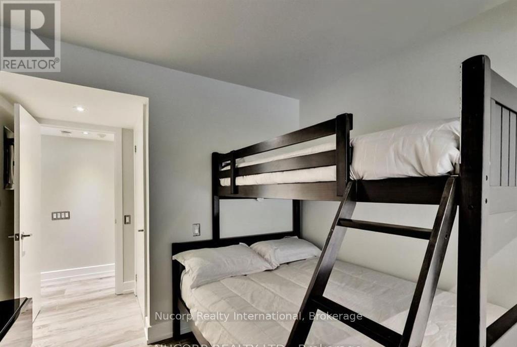 1040 The Queensway, Toronto, Ontario  M8Z 0A7 - Photo 18 - W13743692