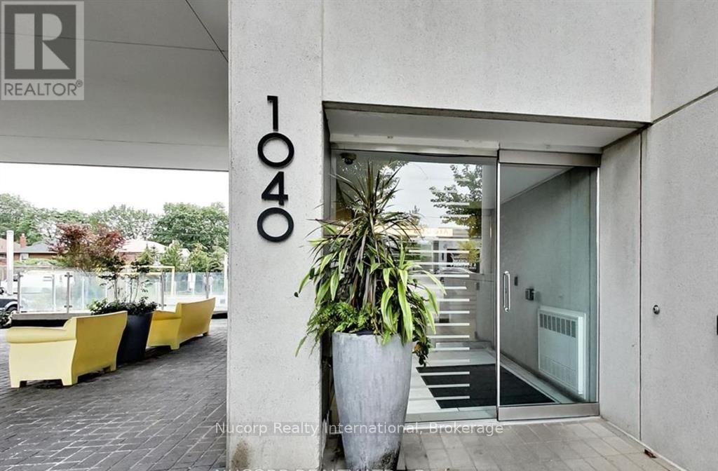 1040 The Queensway, Toronto, Ontario  M8Z 0A7 - Photo 3 - W13743692