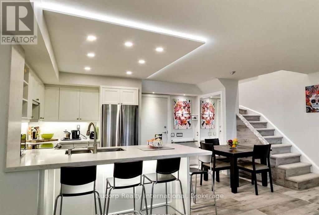 1040 The Queensway, Toronto, Ontario  M8Z 0A7 - Photo 6 - W13743692