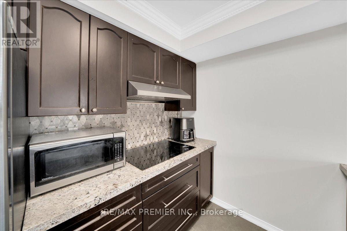 8 - 141 Isaac Devins Boulevard, Toronto, Ontario  M9M 0C4 - Photo 10 - W13743722