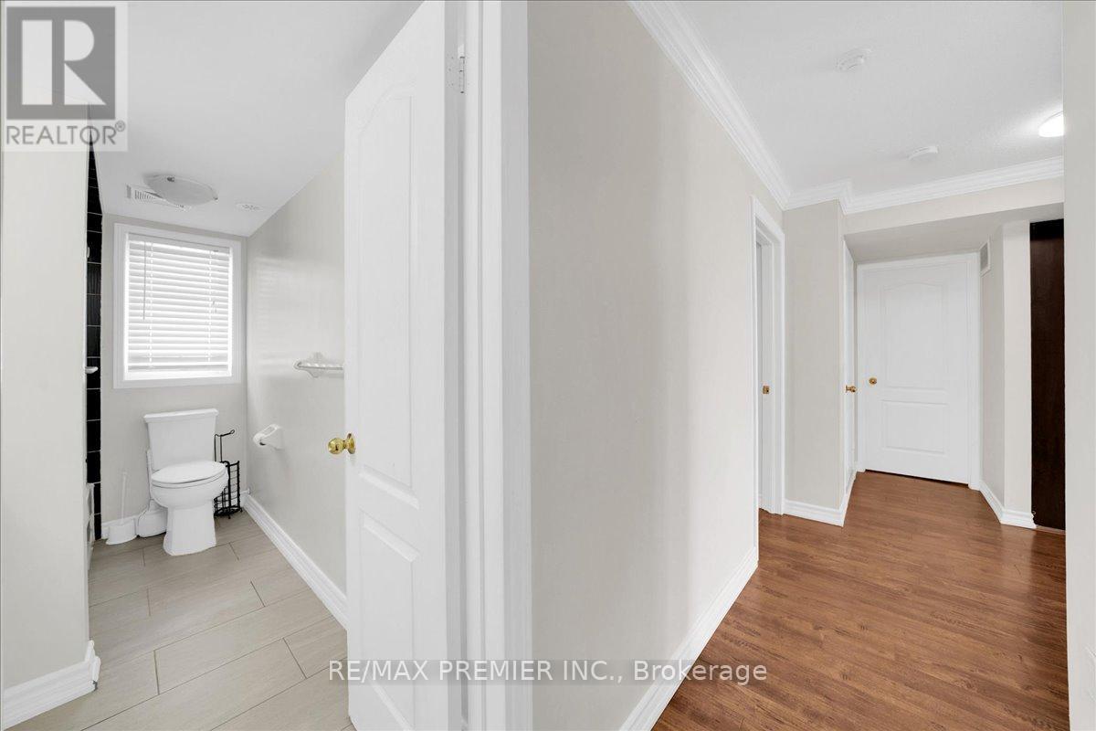 8 - 141 Isaac Devins Boulevard, Toronto, Ontario  M9M 0C4 - Photo 4 - W13743722