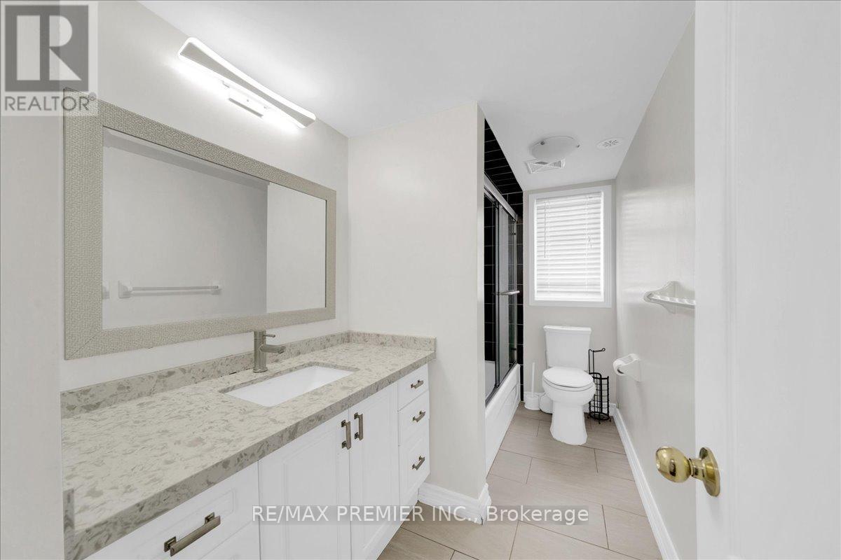 8 - 141 Isaac Devins Boulevard, Toronto, Ontario  M9M 0C4 - Photo 5 - W13743722