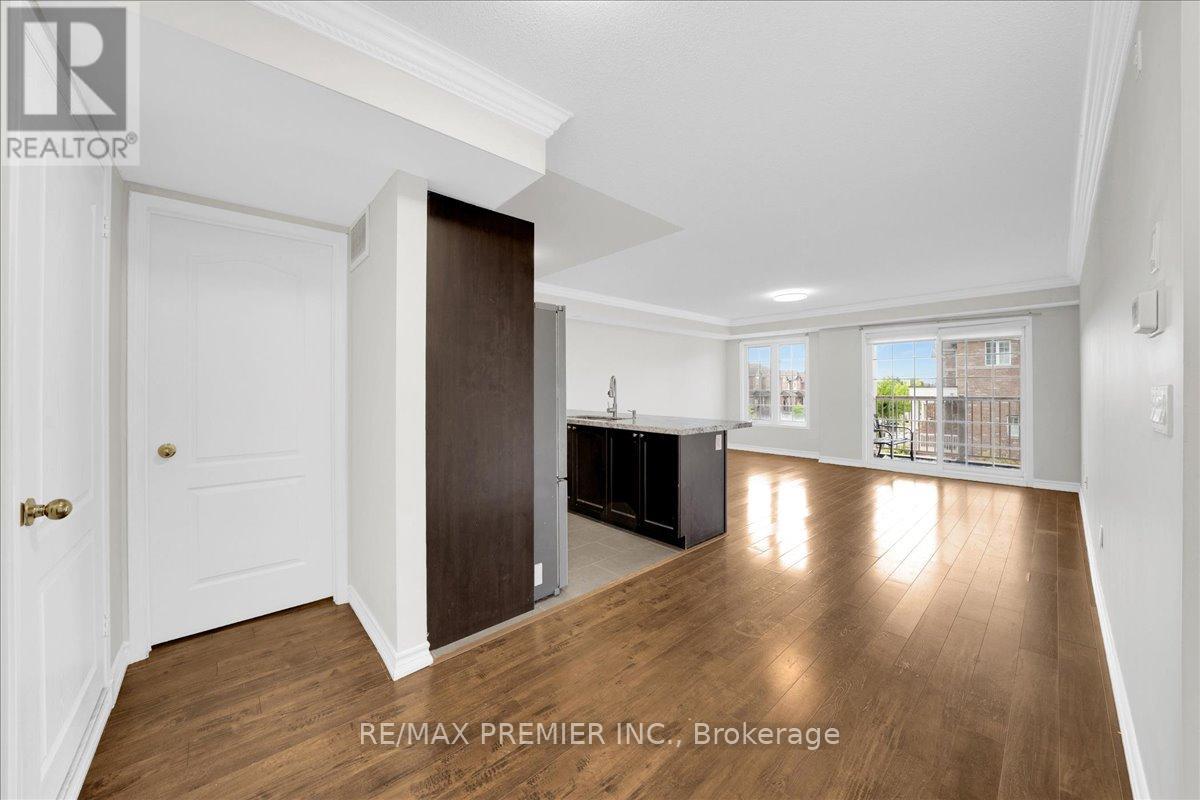 8 - 141 Isaac Devins Boulevard, Toronto, Ontario  M9M 0C4 - Photo 7 - W13743722