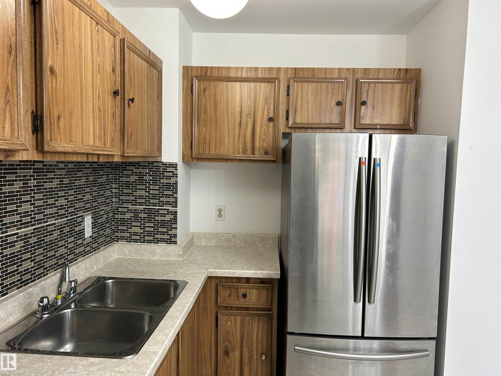 3259 139 Av NW, Edmonton, Alberta  T5Y 1T2 - Photo 10 - E4505317