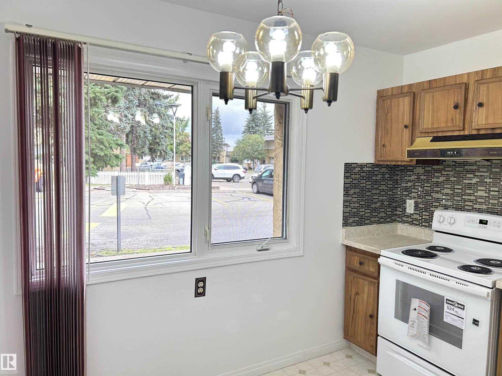 3259 139 Av NW, Edmonton, Alberta  T5Y 1T2 - Photo 7 - E4505317