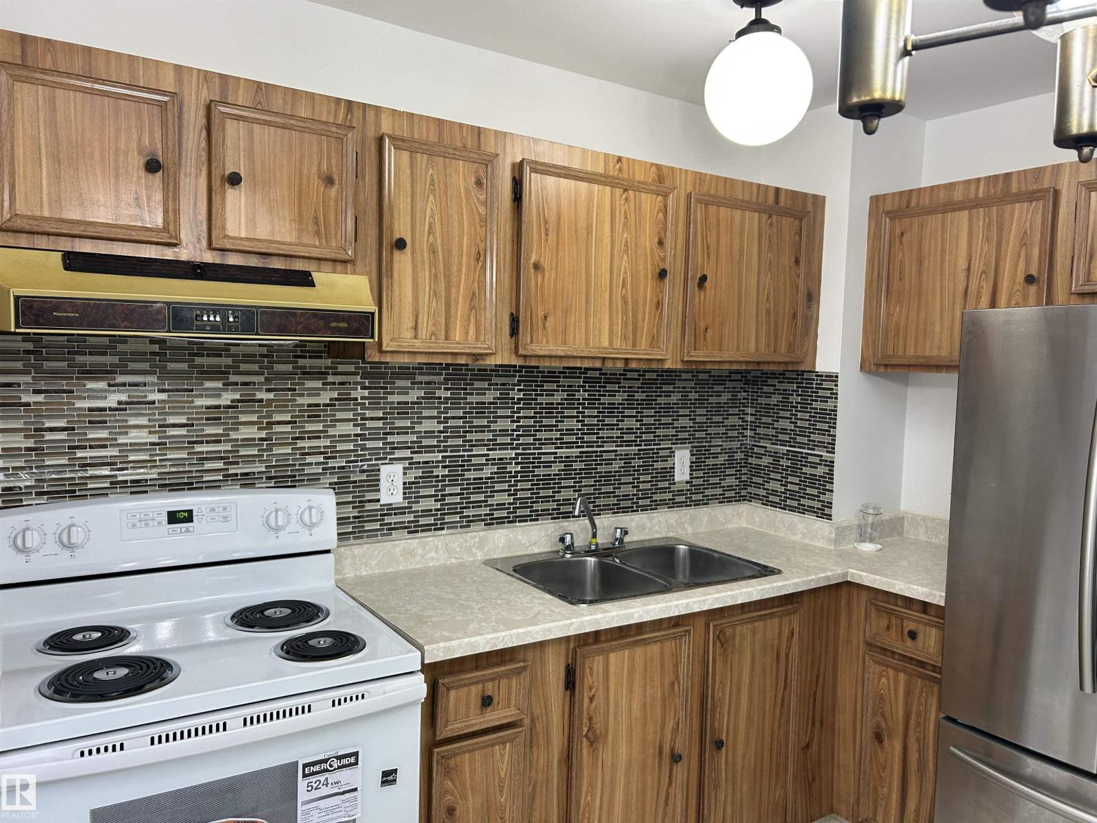 3259 139 Av NW, Edmonton, Alberta  T5Y 1T2 - Photo 9 - E4505317