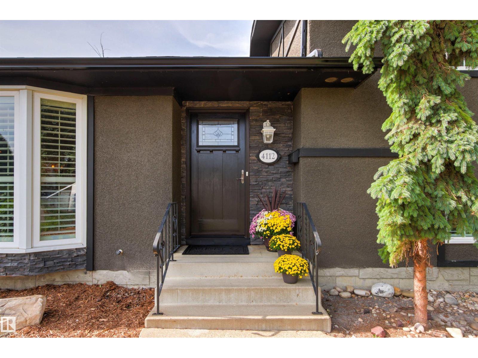 4112 111b St Nw, Edmonton, Alberta  T6J 1H6 - Photo 2 - E4507015