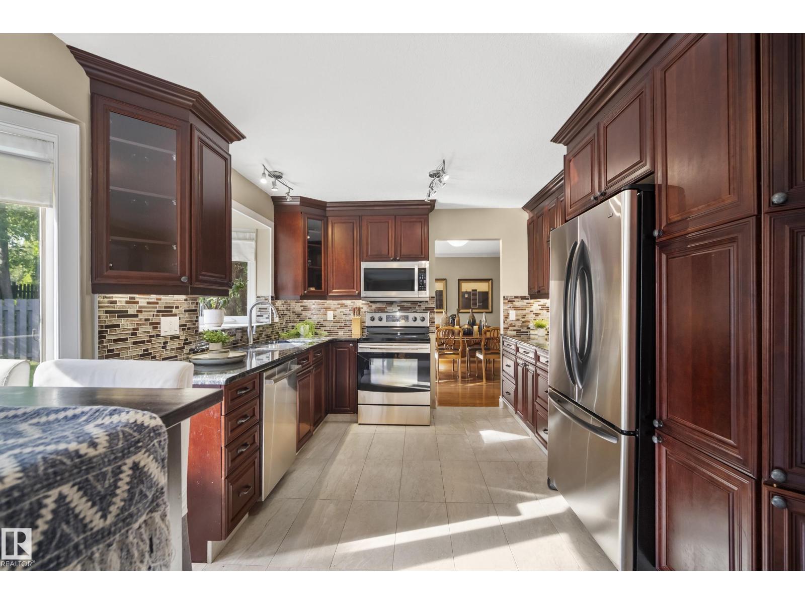 970 Rice Rd Nw, Edmonton, Alberta T6R 1A1 - Photo 12 - E4506985