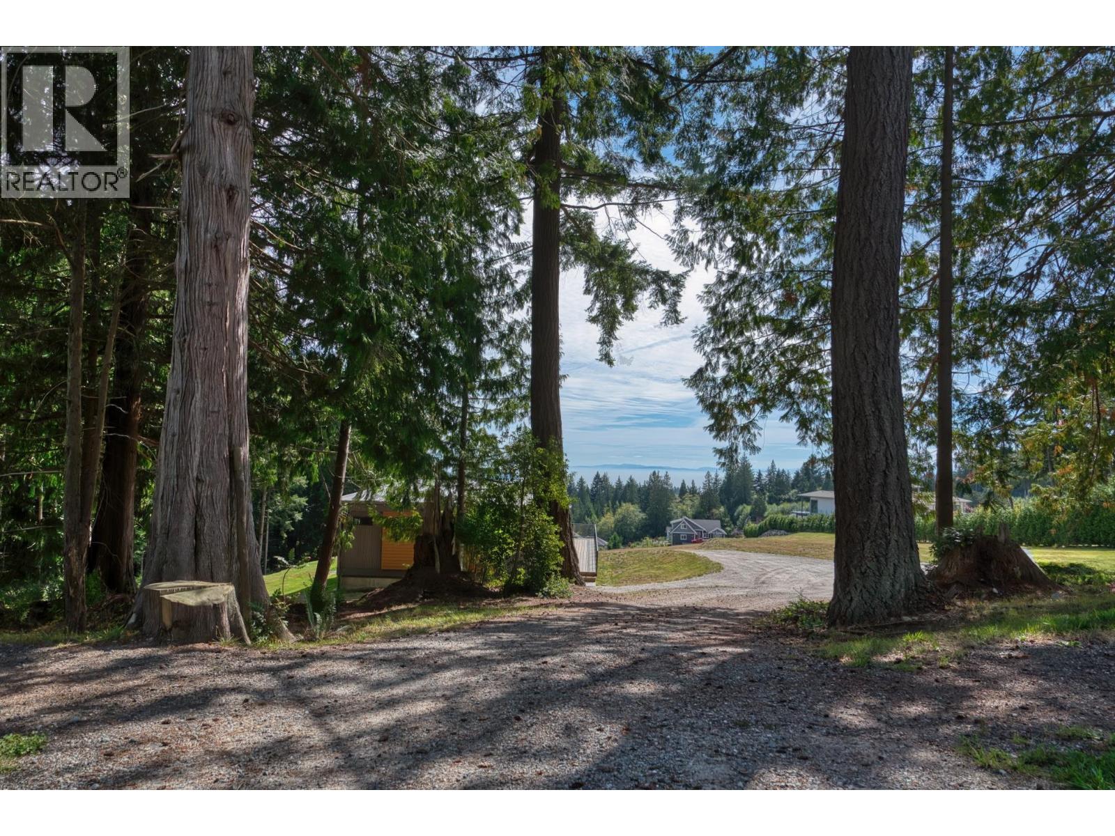 604 WOODLAND AVENUE, gibsons, British Columbia