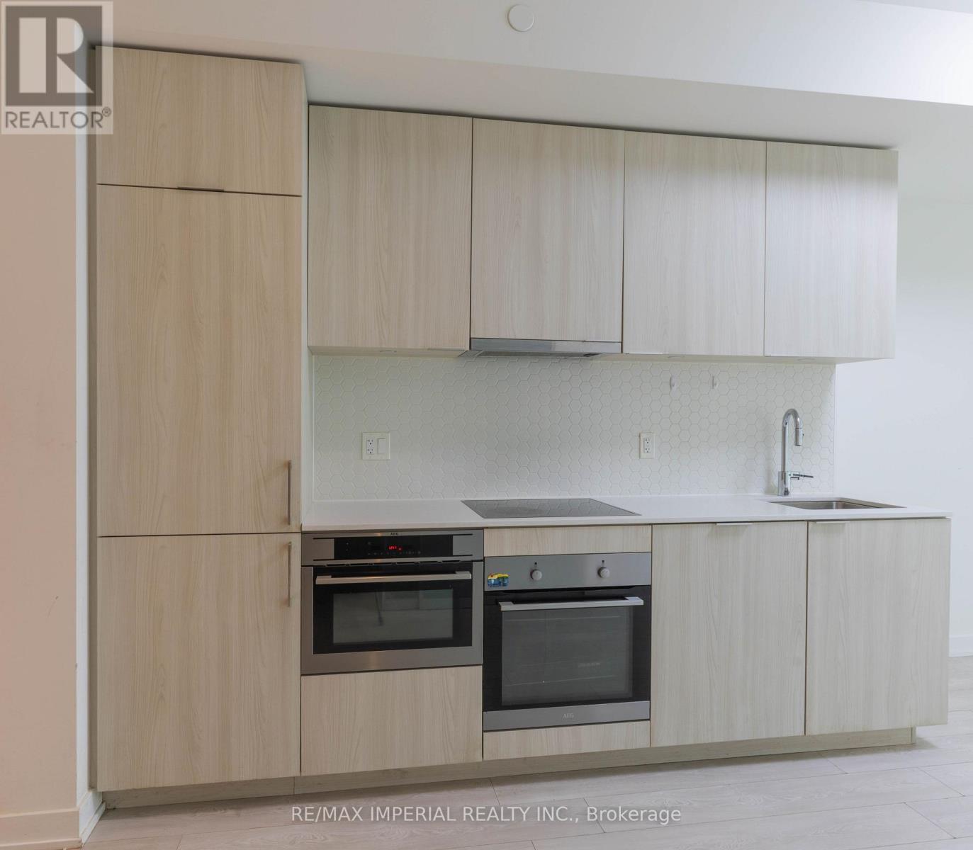 205 - 15 Queens Quay E, Toronto, Ontario  M5E 0A5 - Photo 12 - C13743700