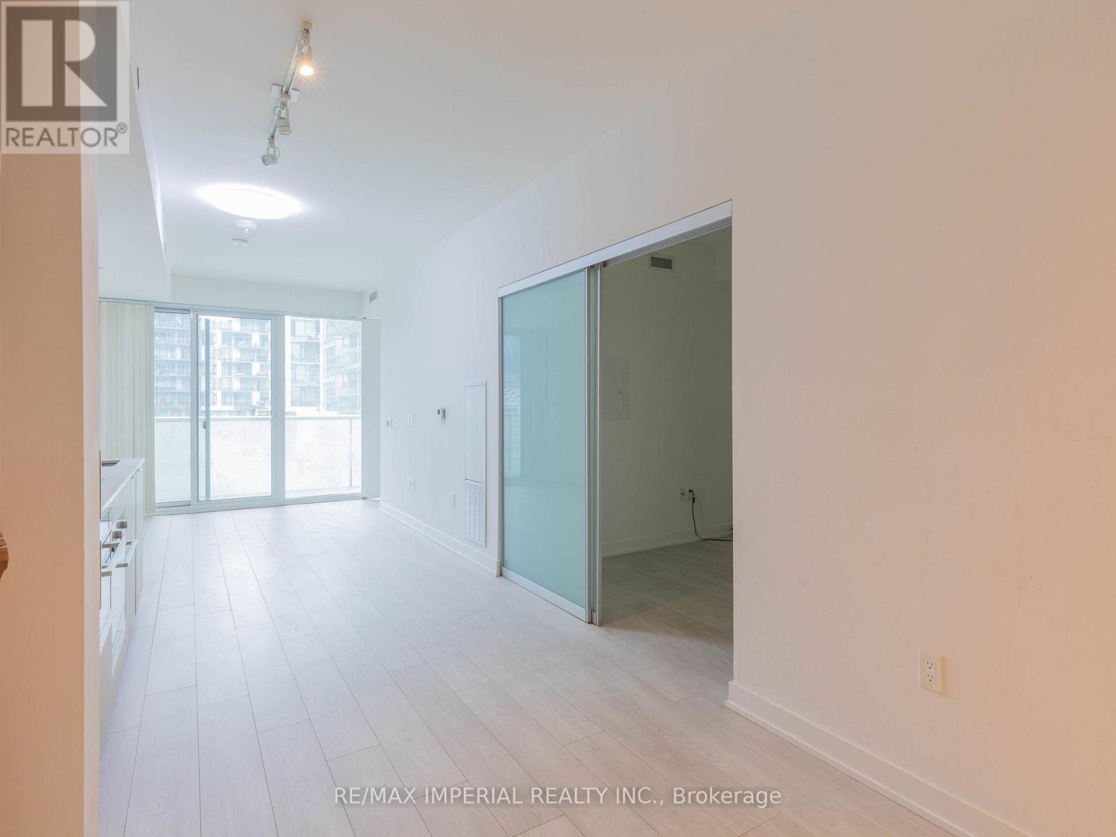 205 - 15 Queens Quay E, Toronto, Ontario  M5E 0A5 - Photo 8 - C13743700