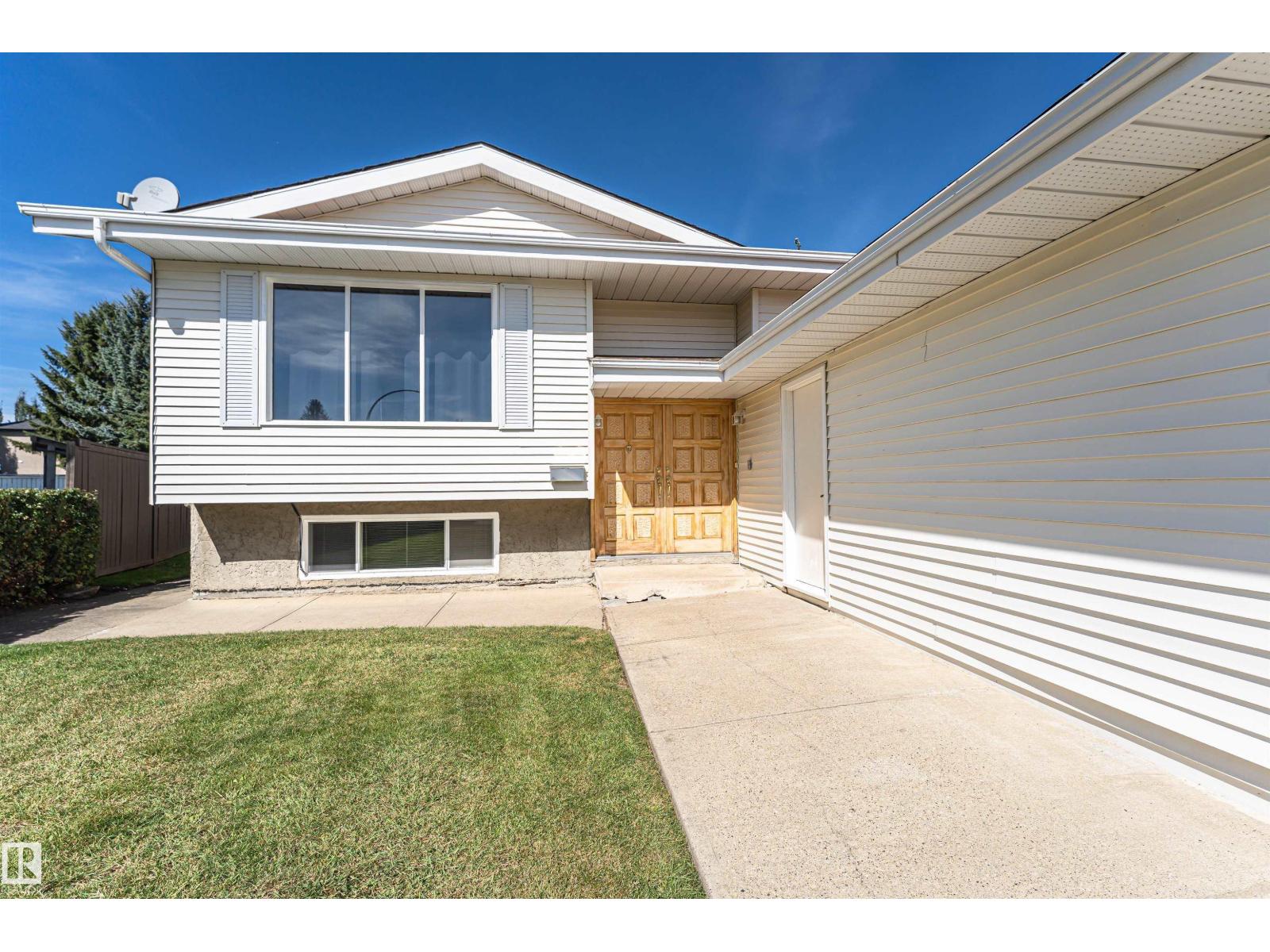 10530 173a Av Nw, Edmonton, Alberta  T5X 3H2 - Photo 5 - E4507016