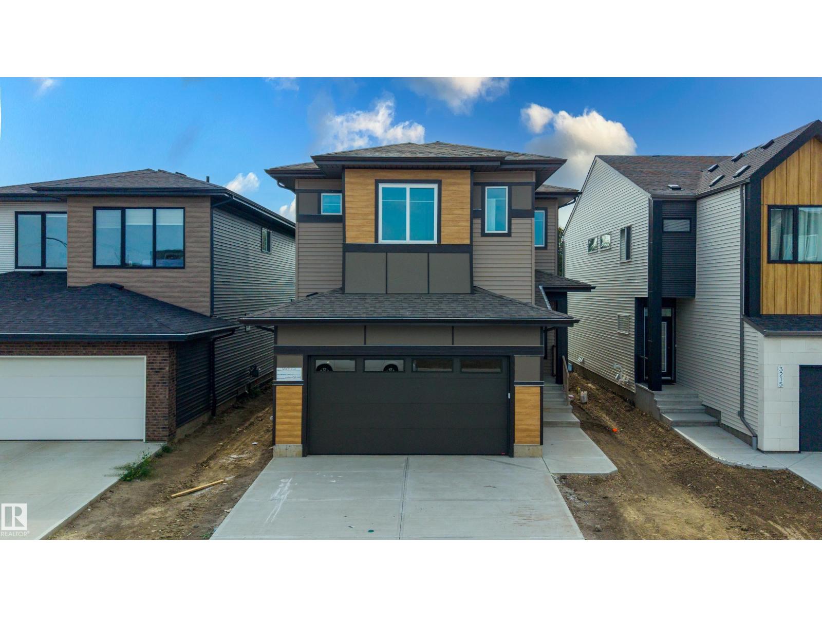 3211 5 Av Sw, Edmonton, Alberta  T6X 3C8 - Photo 1 - E4507017