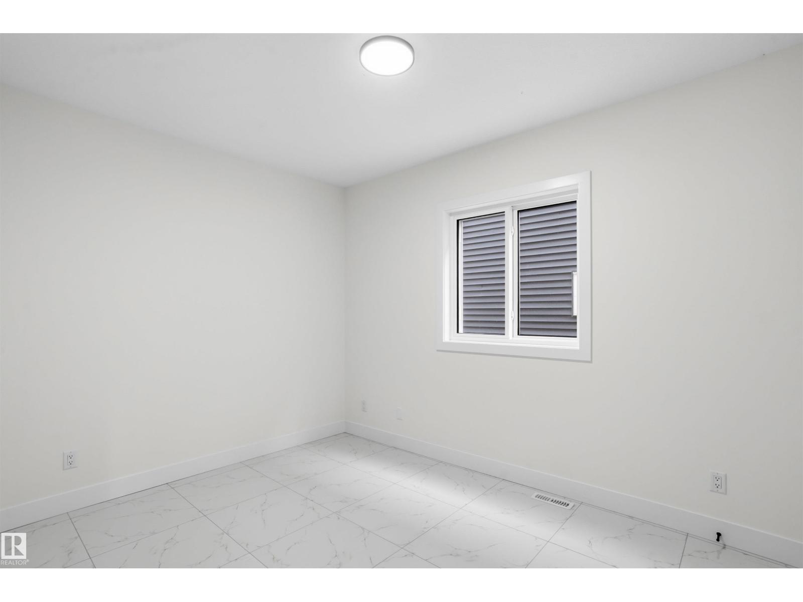 3211 5 Av Sw, Edmonton, Alberta  T6X 3C8 - Photo 6 - E4507017