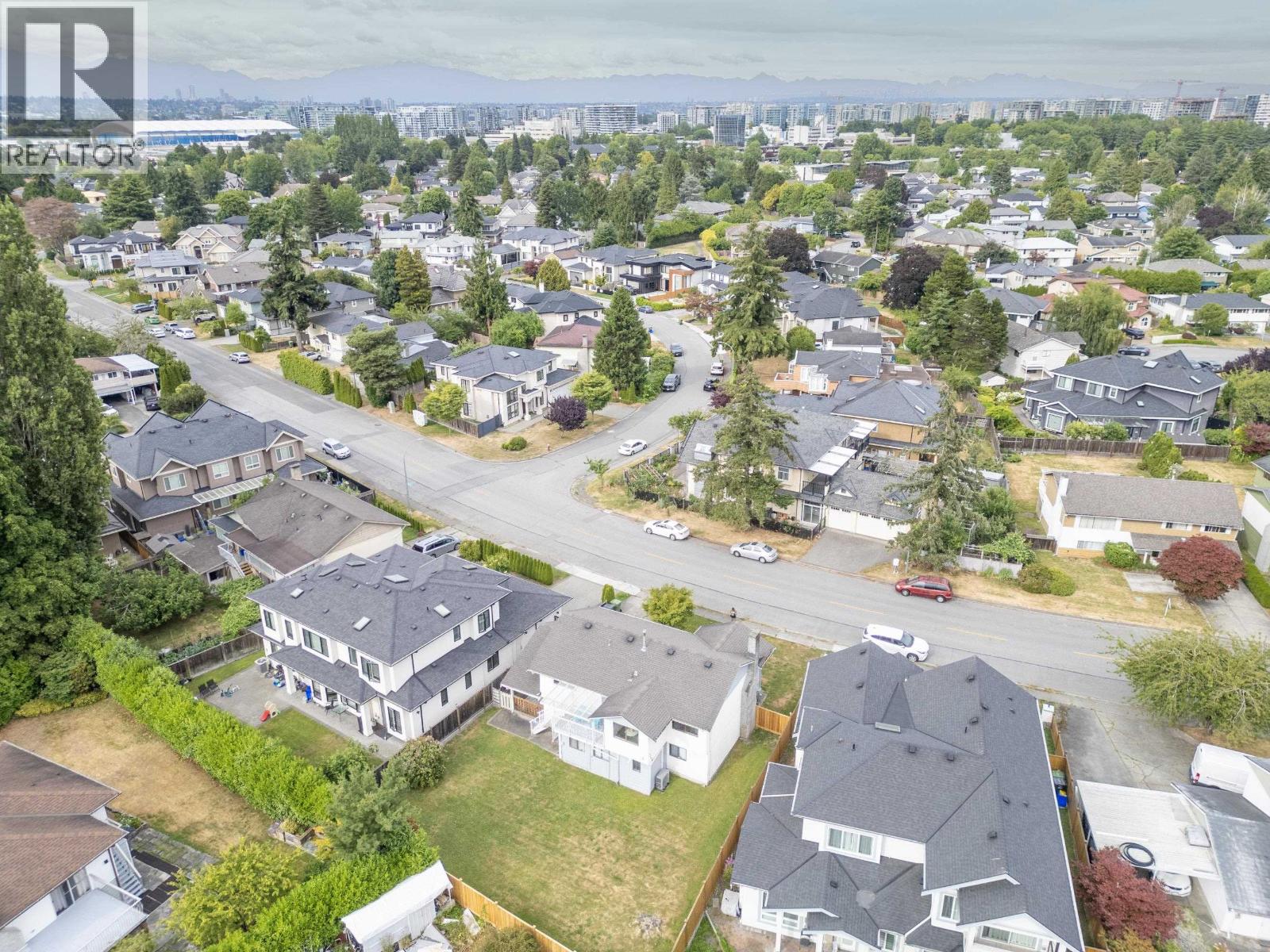 6439 Azure Road, Richmond, British Columbia  V7C 2R8 - Photo 2 - R3161461