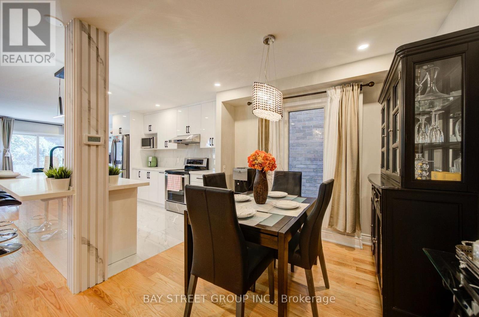 346 Sardinia Drive, Mississauga, Ontario L5R 3X6 - Photo 10 - W13738012