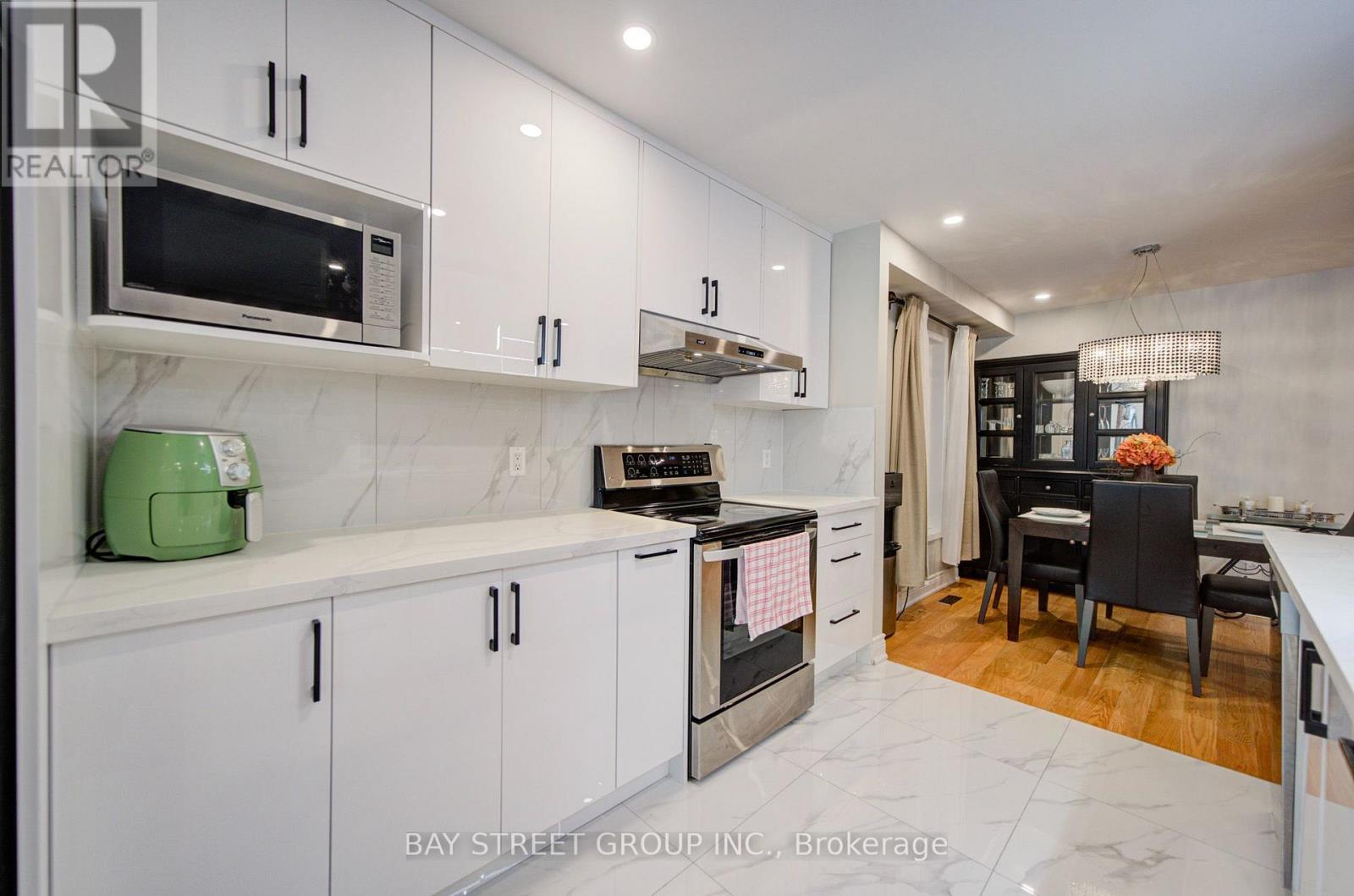 346 Sardinia Drive, Mississauga, Ontario L5R 3X6 - Photo 16 - W13738012