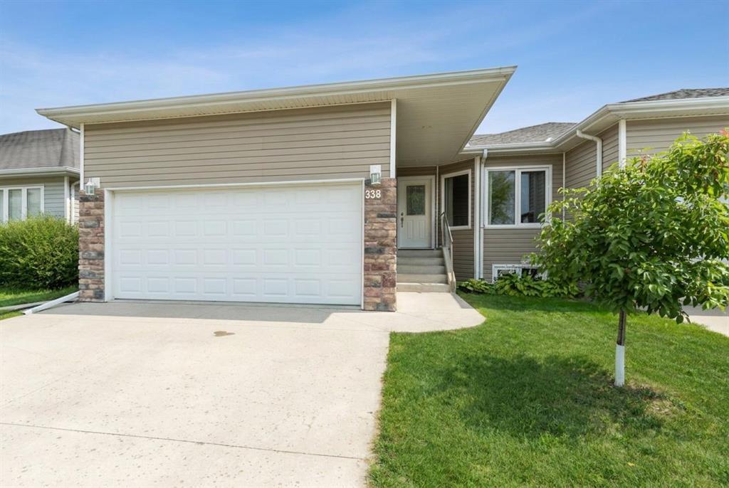 338 Giesbrecht Street, Steinbach, Manitoba  R5G 0W7 - Photo 0 - 202622039