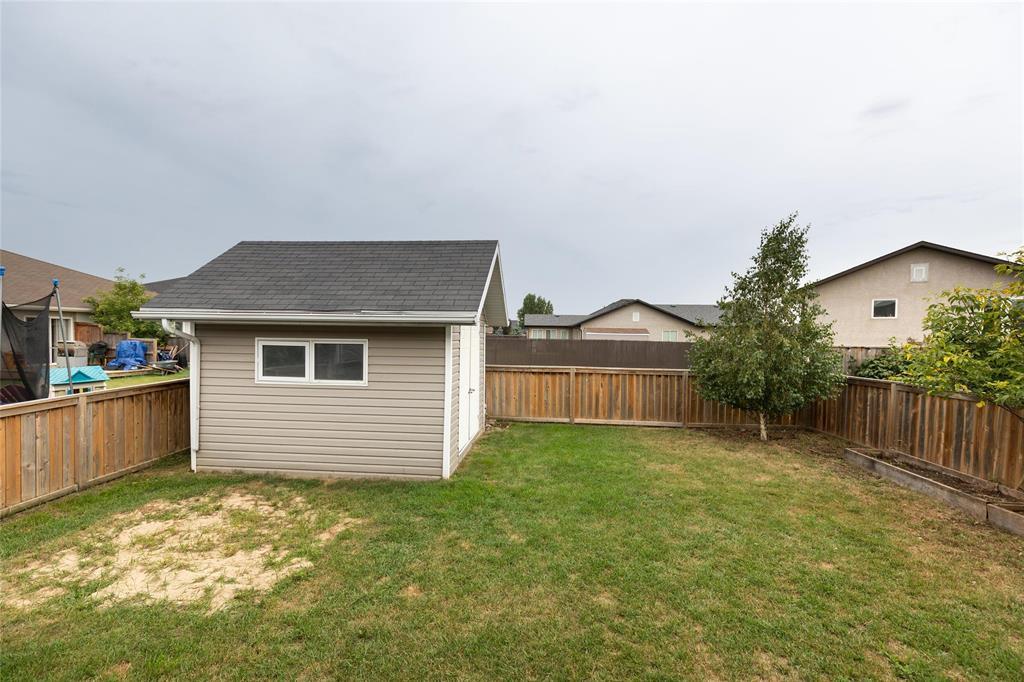 338 Giesbrecht Street, Steinbach, Manitoba  R5G 0W7 - Photo 25 - 202622039