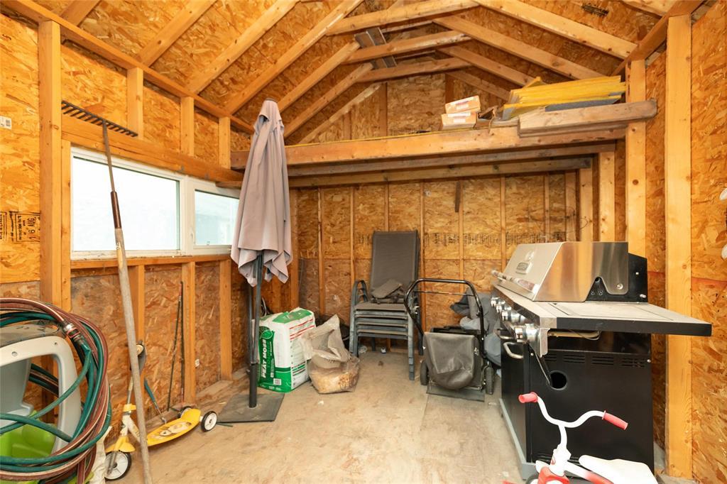 338 Giesbrecht Street, Steinbach, Manitoba  R5G 0W7 - Photo 27 - 202622039