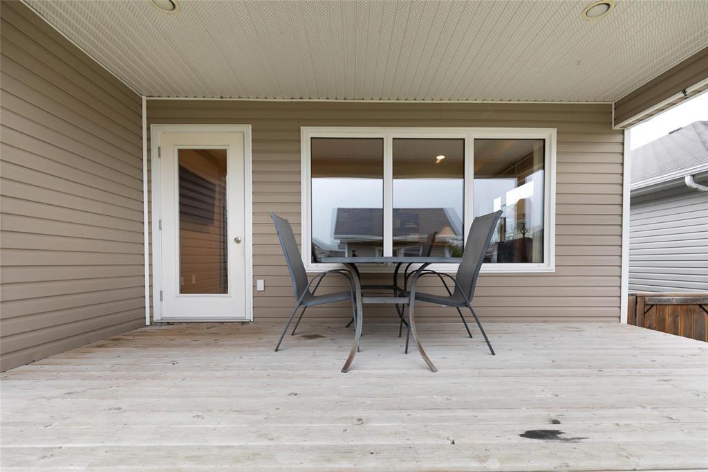 338 Giesbrecht Street, Steinbach, Manitoba  R5G 0W7 - Photo 29 - 202622039
