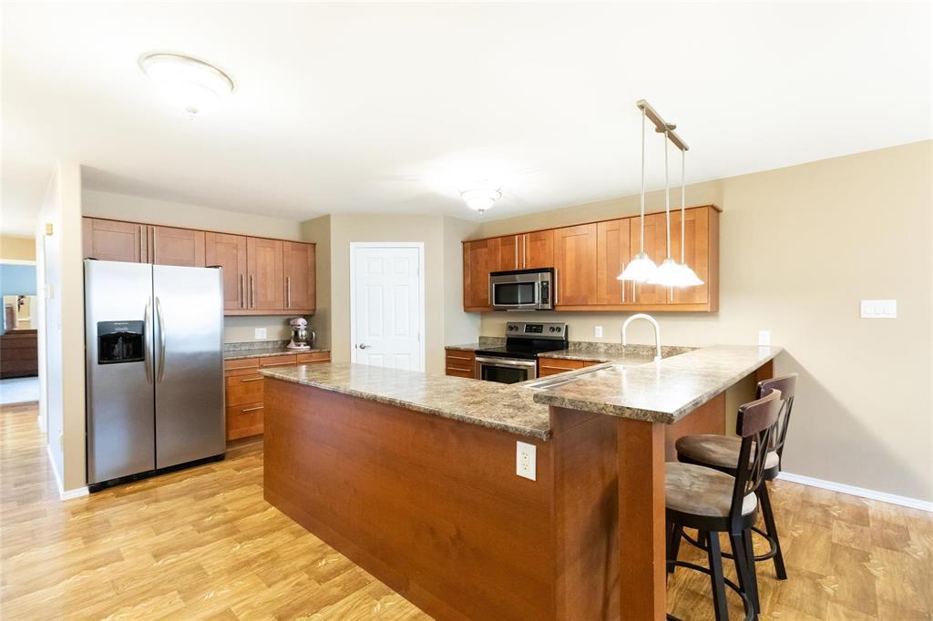 338 Giesbrecht Street, Steinbach, Manitoba  R5G 0W7 - Photo 3 - 202622039