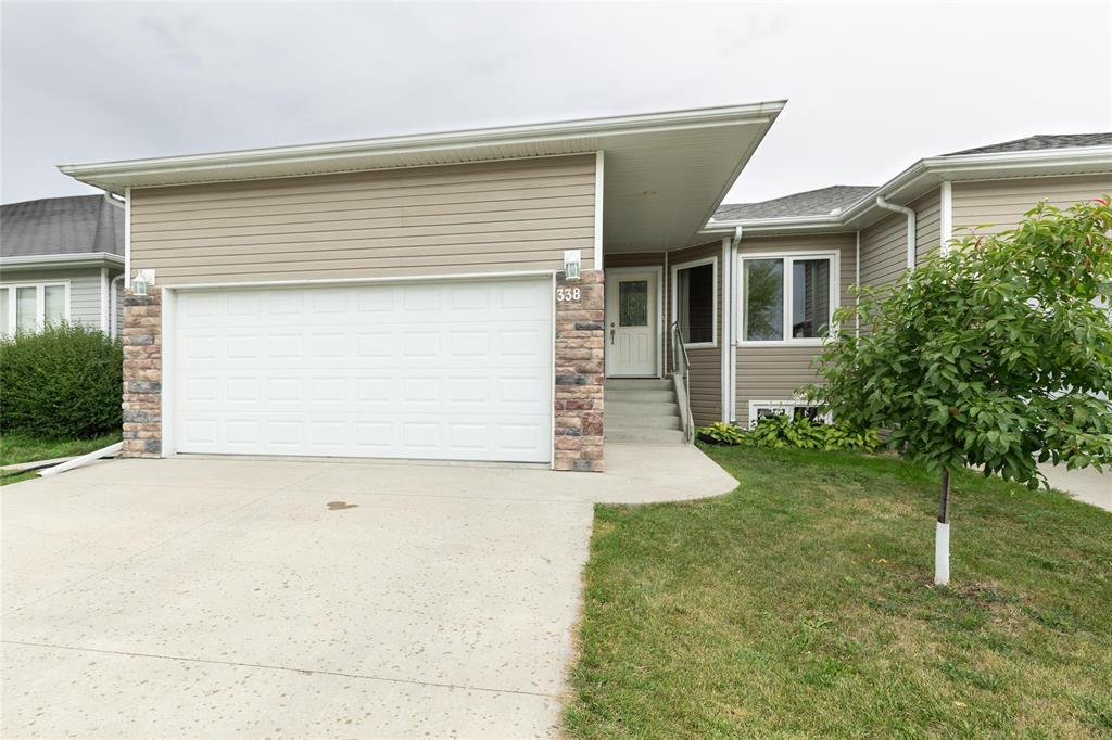 338 Giesbrecht Street, Steinbach, Manitoba  R5G 0W7 - Photo 31 - 202622039