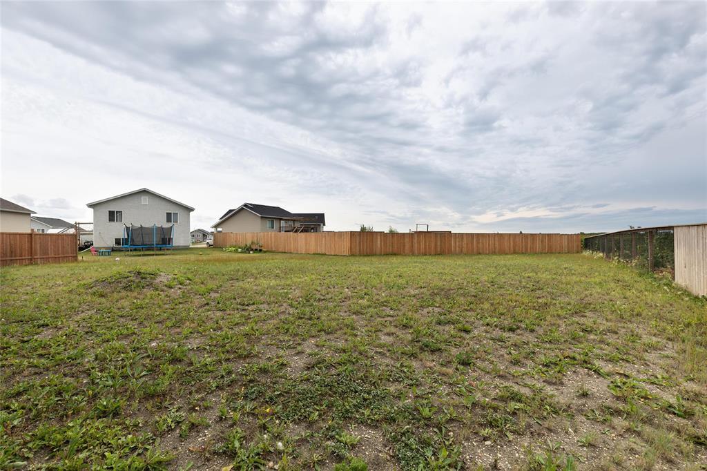 81 York Crescent, Steinbach, Manitoba  R5G 2V4 - Photo 23 - 202622114