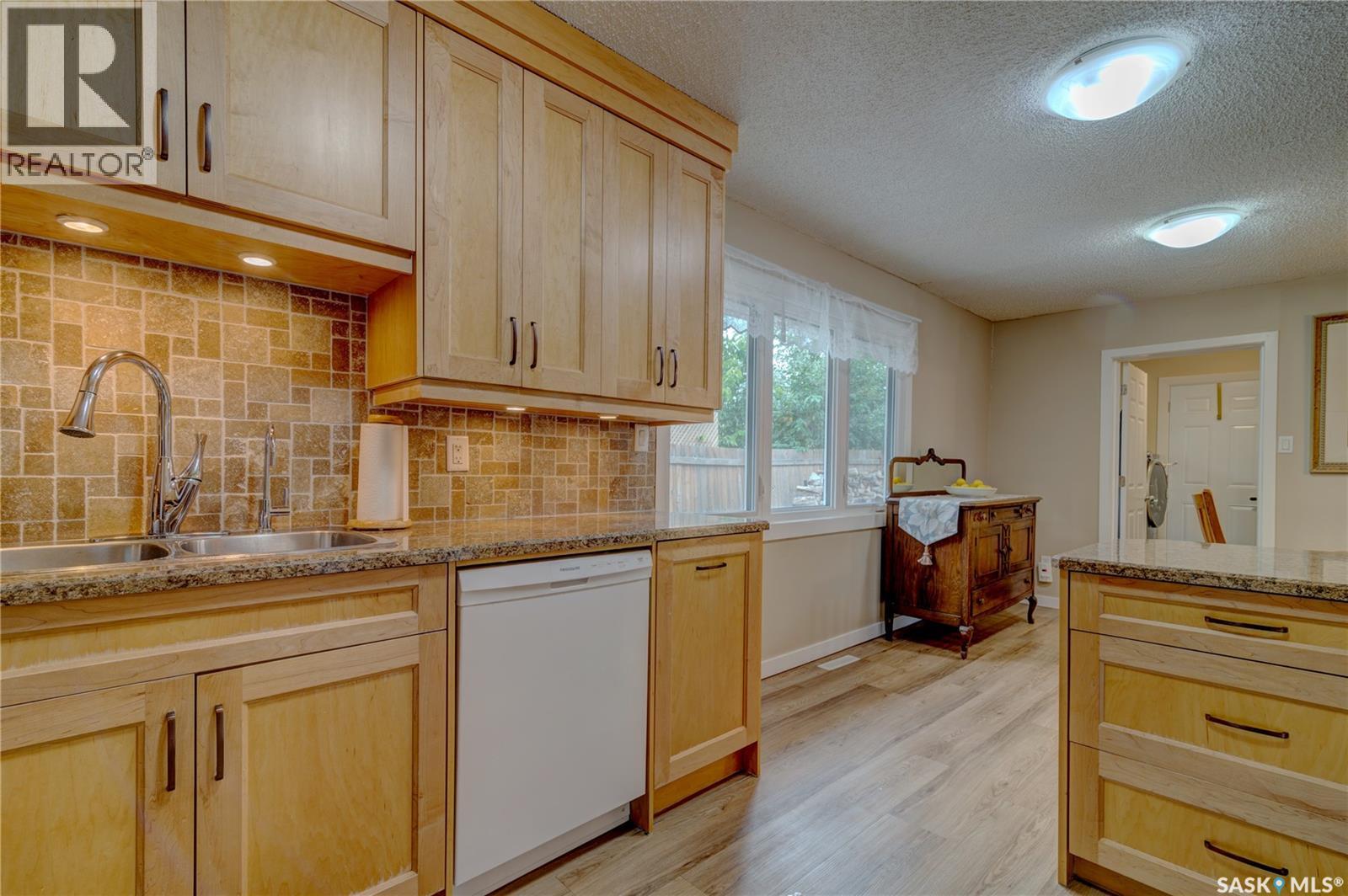 99 Coldwell Road, Regina, Saskatchewan  S4R 4K4 - Photo 4 - SK047467