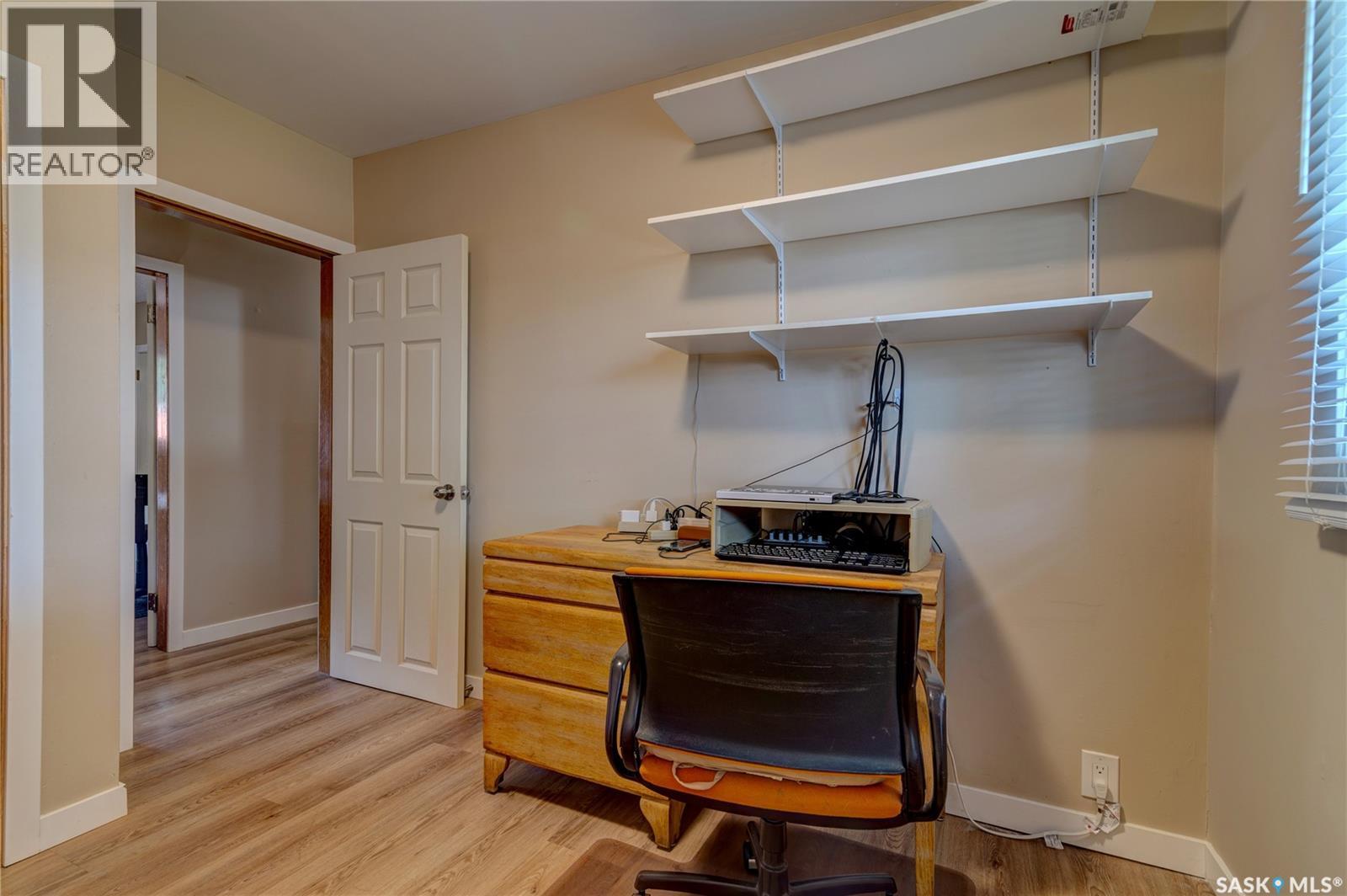 99 Coldwell Road, Regina, Saskatchewan  S4R 4K4 - Photo 17 - SK047467