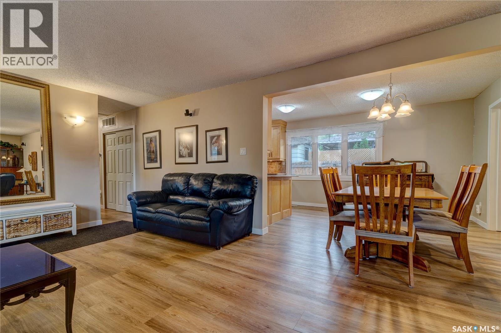 99 Coldwell Road, Regina, Saskatchewan  S4R 4K4 - Photo 10 - SK047467